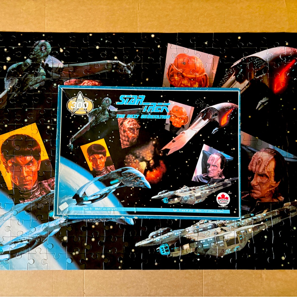 Vintage Star Trek The Next Generation 300 Piece Puzzle 1993 Canada Games TNG